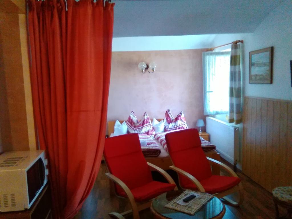 Pension Otevek Trhové Sviny Exterior photo